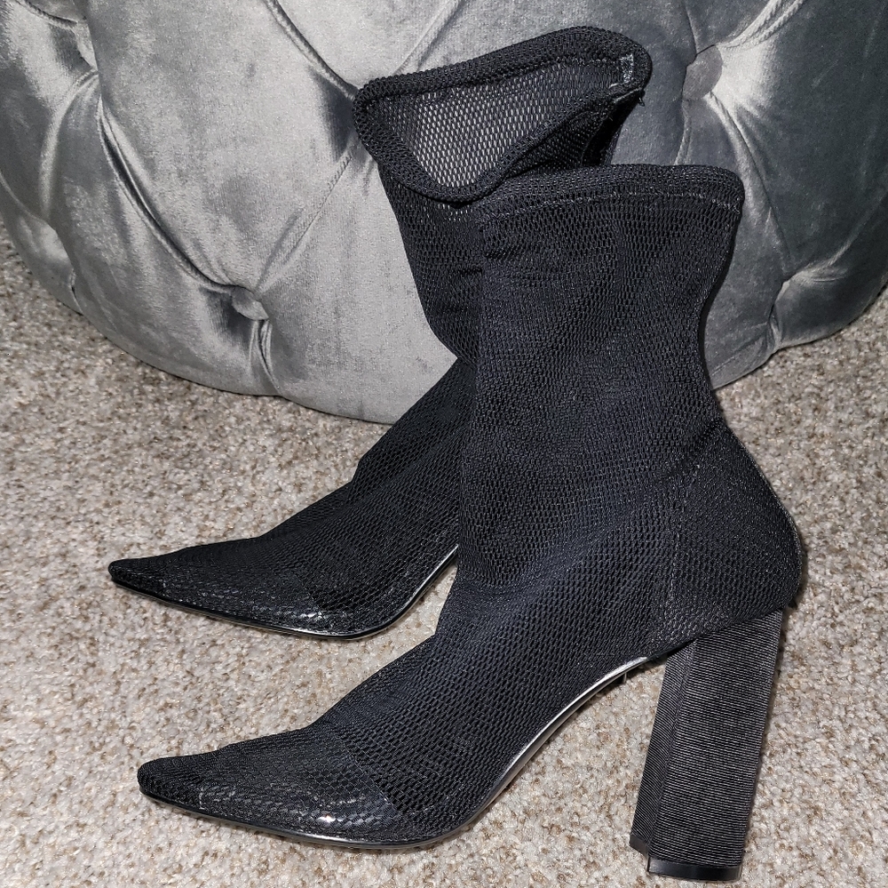 Mesh Booties - Picture 3 of 4